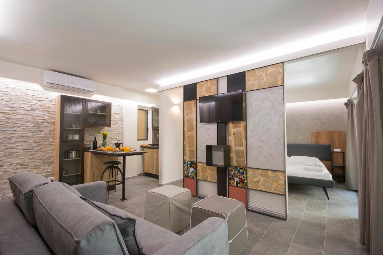 Apartment,725507569:JPEG